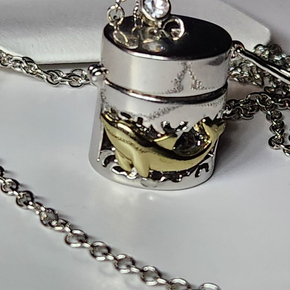 SeaWorld Orca Locket Necklace Opens Keepsake Whale Pendant Silver Tone NWT